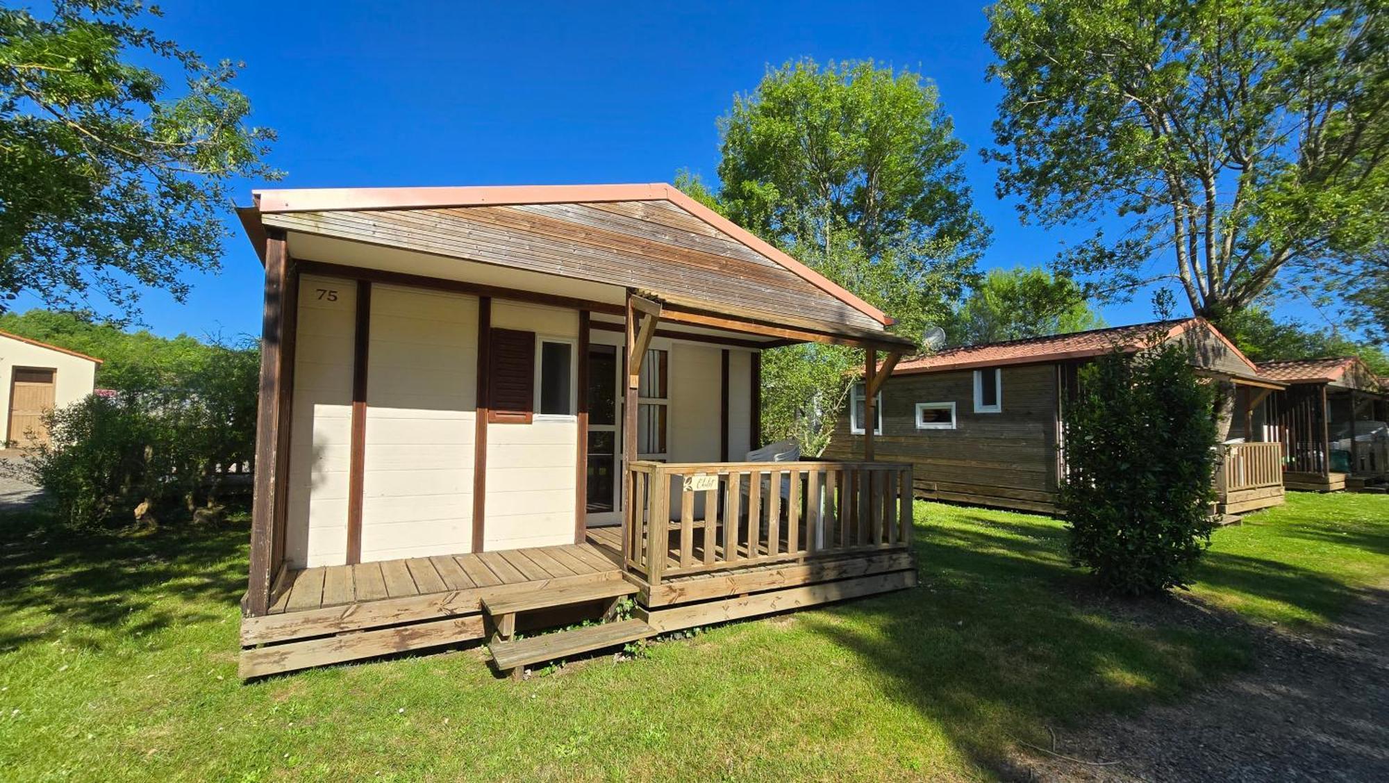 Camping Les Mancellieres Avrille  Экстерьер фото
